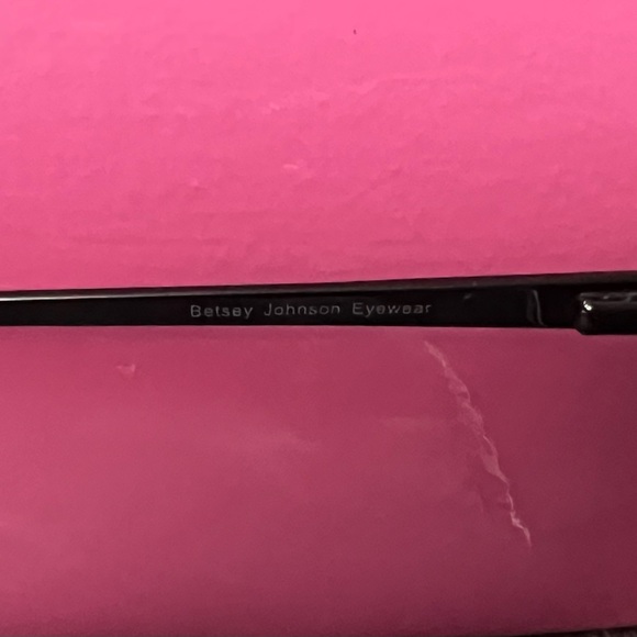 Betsey Johnson A La Mode Black Sunglasses - Picture 5 of 5